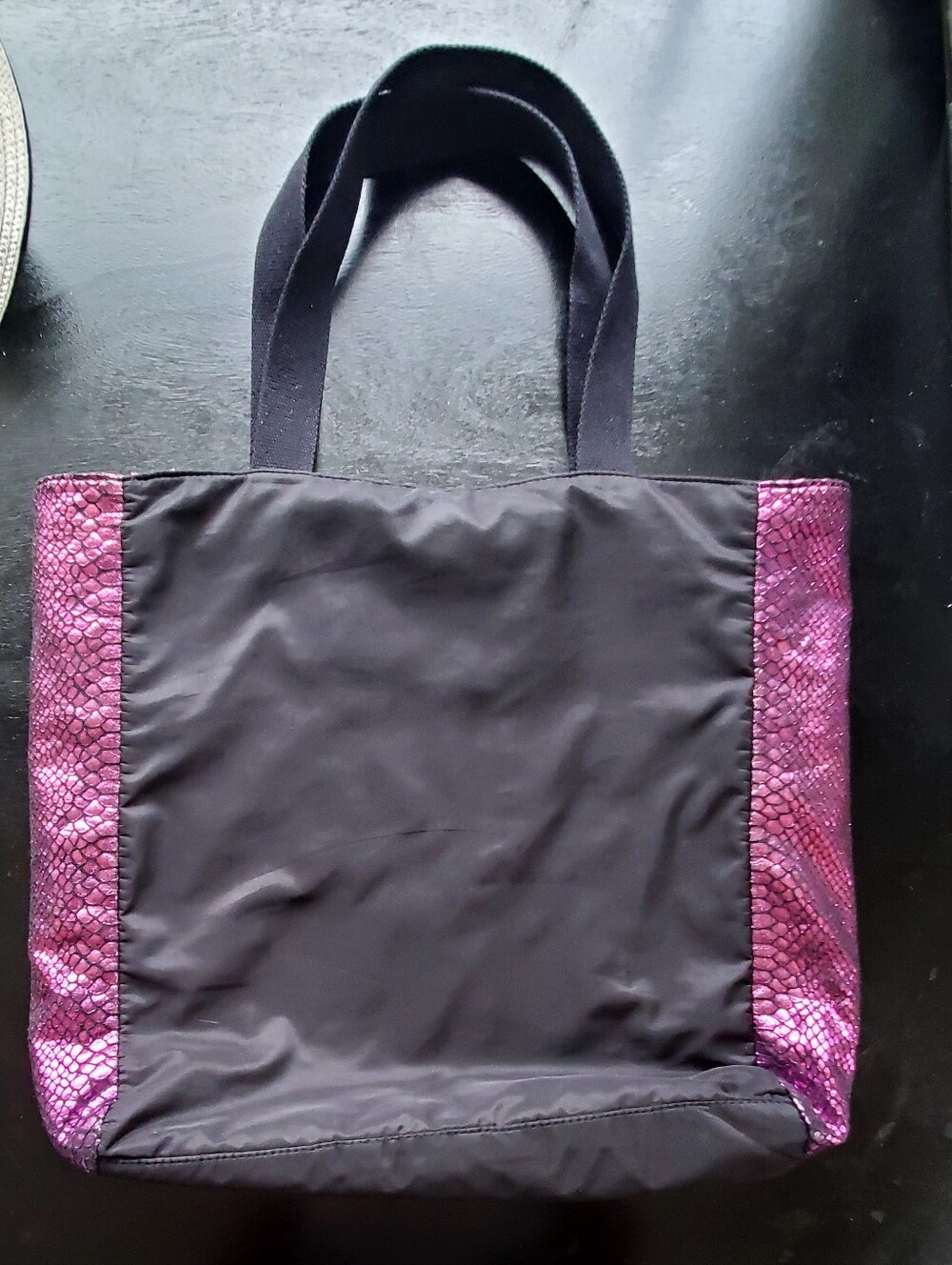 Betsey Johnson Skull Tote Bag - Picture 2 of 5
